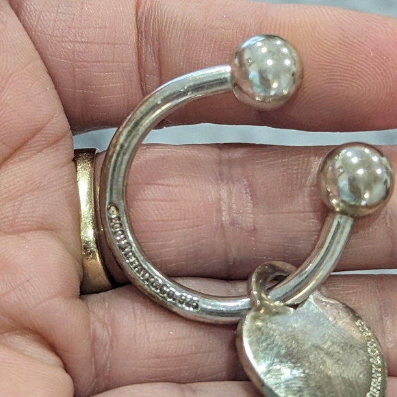 Tiffany classic heart keychain 925 in box. - Picture 3 of 5